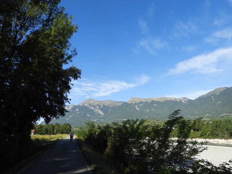 Au niveau de Grignon : Le long de l'Isère