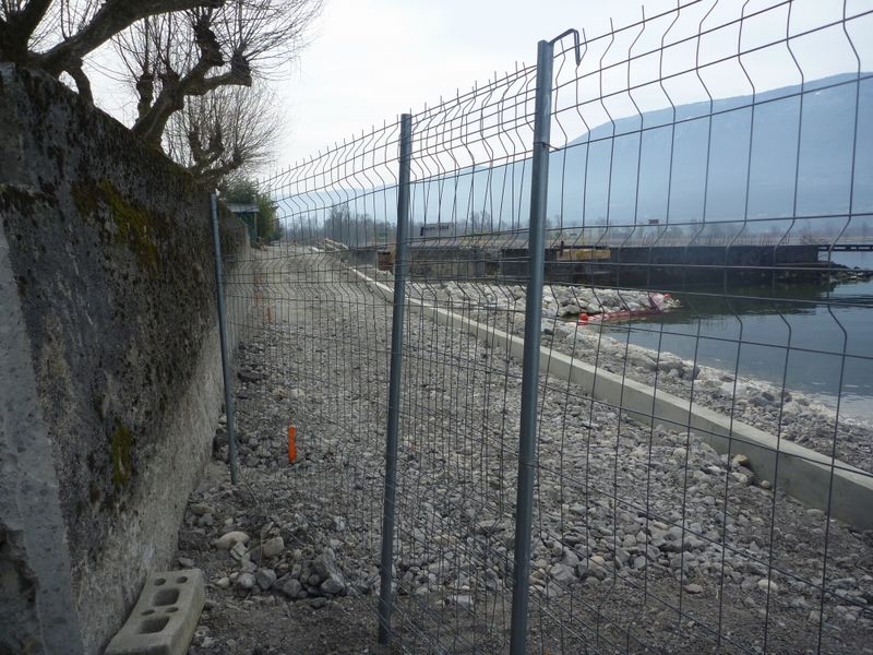 Voies cyclables sur berges du lac du Bourget : en construction en 2010