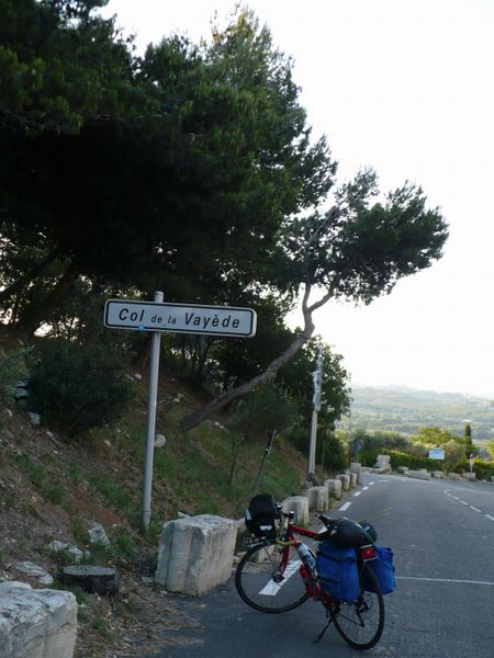 col de Vay&Egrave;de aux Baux de provence