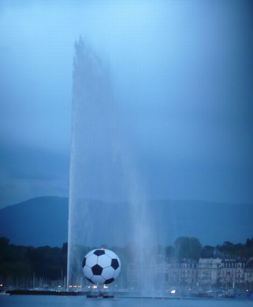 Le ballon de l'euro 2008  football &agrave; Gen&egrave;ve