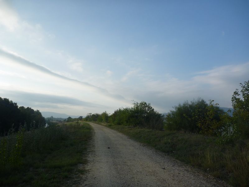 Le long du rh&ocirc;ne entre le pouzin et Mont&eacute;limar, ca passe &agrave; v&eacute;lo ..