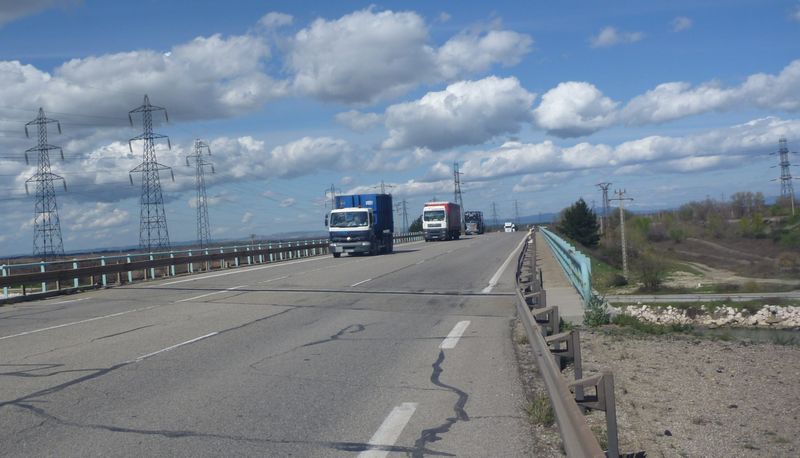 Barriere d&eacute;bile sur la D 268 en Bouches du rh&ocirc;ne