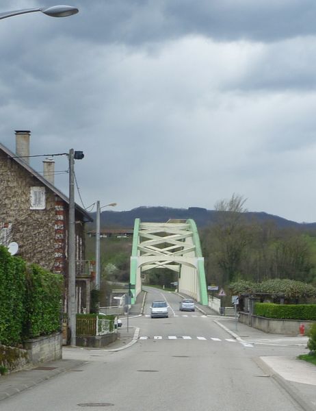 Pont sur l'isere &agrave; port St Gervais isere en 2010