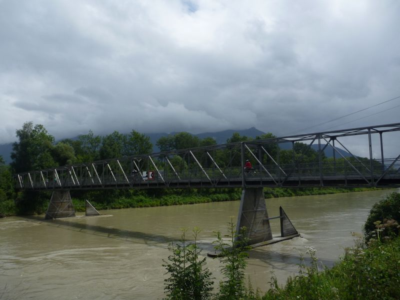 Passerelle sur le Rh�ne au Bouveret Suisse, juste avant le lac L�man