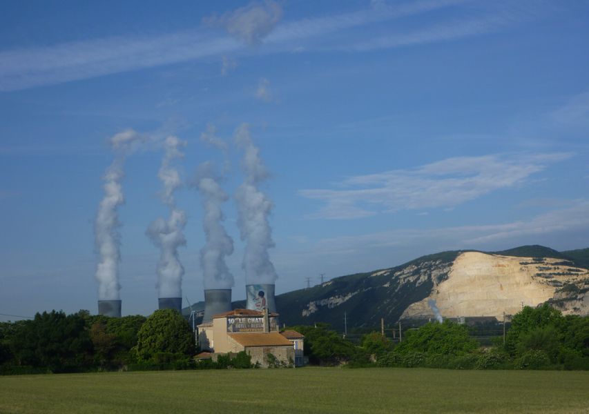 Centrale nucl&eacute;aire de Cruas en mai 2011