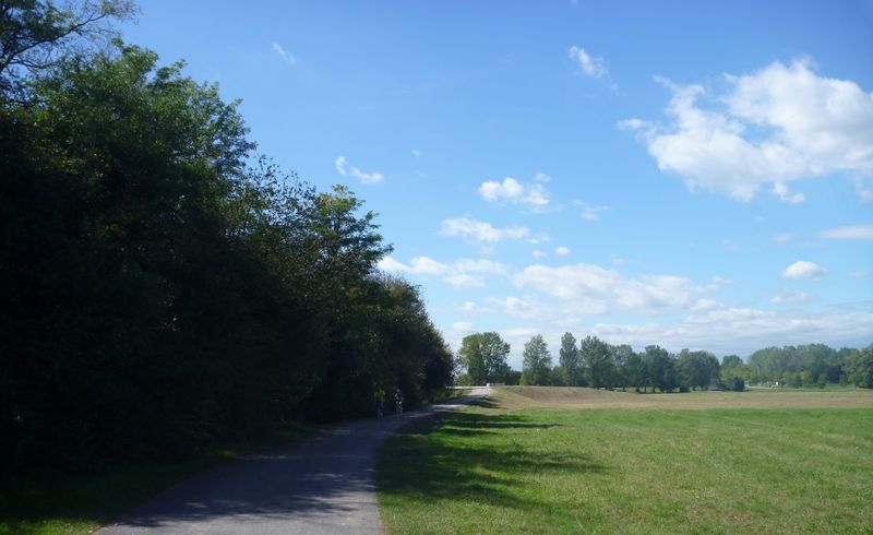 Via rhôna vers le parc de Miribel Jonage