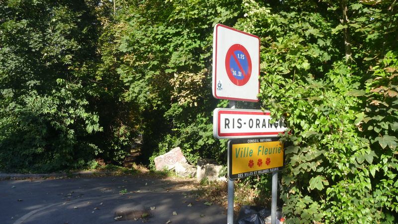 Arrivée à vélo à Ris orangis en 2012 par la petite porte..
