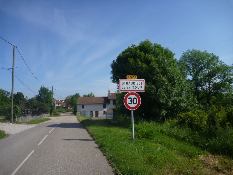Passage au somment des collines à St Baudielle de la tour en Nord Isère
