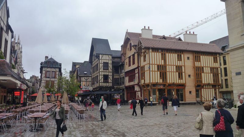 Troyes place centrale en 2013