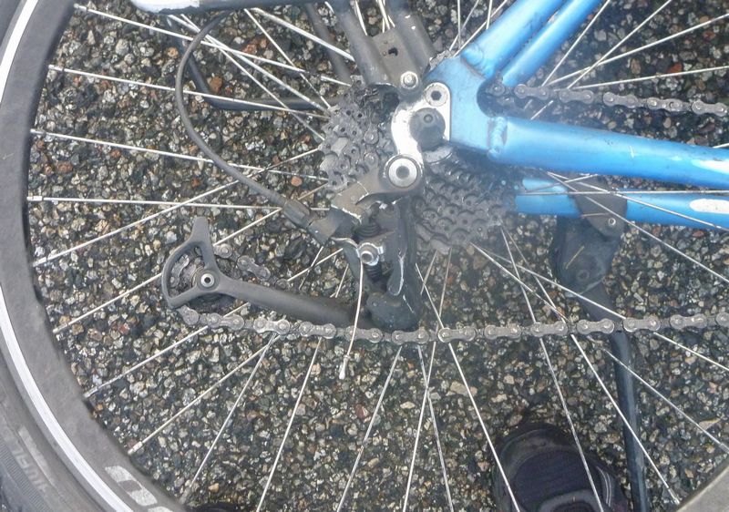 Un dérailleur Shimano Déore Dehors en 2014 ..