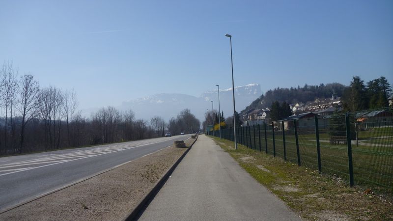 Arrivée à Montmélian le long de l'ex Rn 6