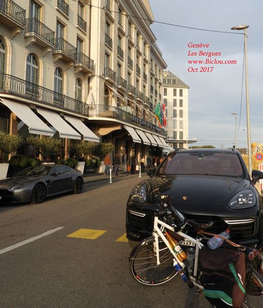Fanette veut monter dans la Porsche Cayenne aux Bergues de Genève