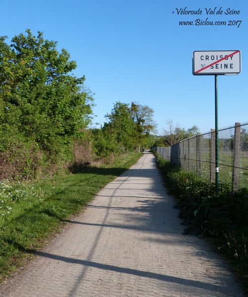 Croissy , sur la vélo-route du Val de Seine en 2017