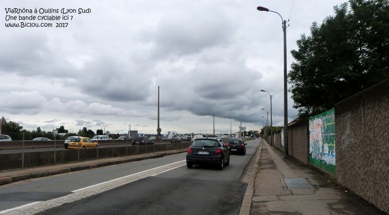 ViaRhôna, sort de Lyon vers Pierre Bénite par la D 15 , bandes cyclables ici ?