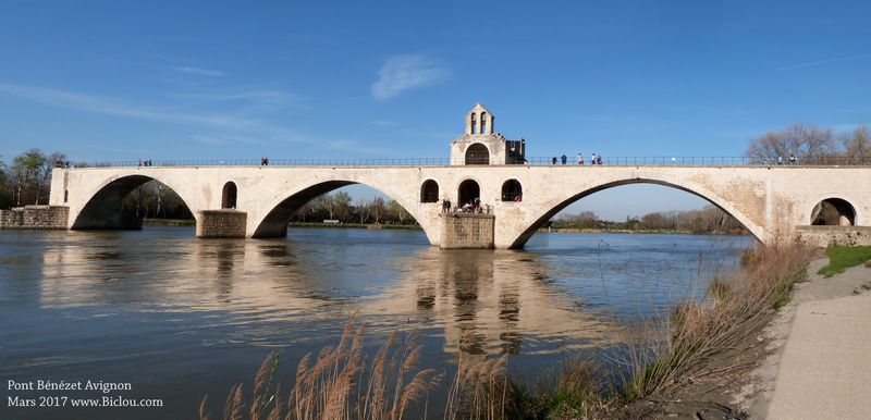 De passage sur ViaRhôna an mars 2017, claudio voit le fameux pont Bénézet à Avignon