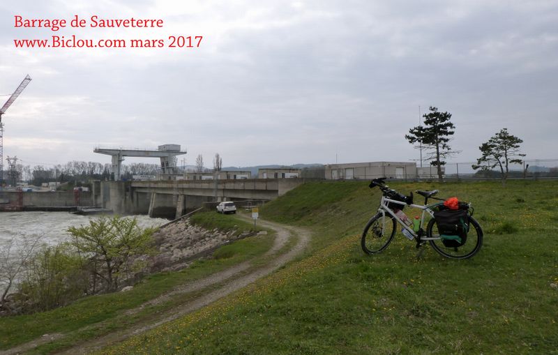 Barrage de Sauveterre en mars 2017