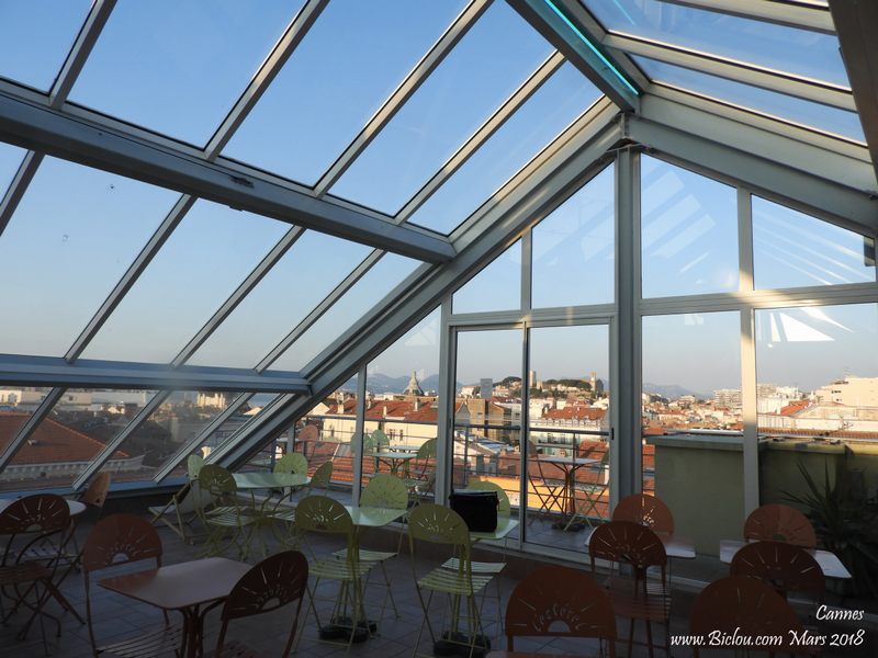 Cannes terrasse de l'hôtel