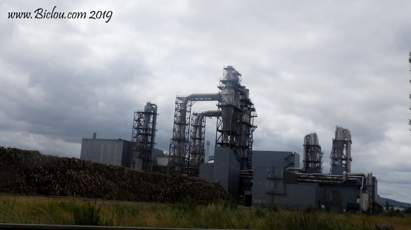 Avant Sedan ; usine de traitement de bois 