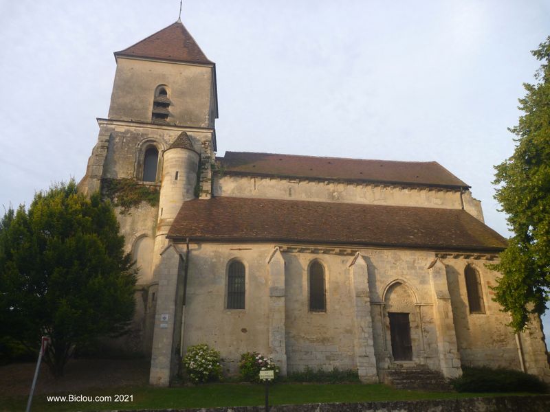 Belle &eacute;glise fortifi&eacute;e