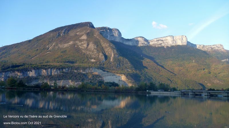 Le Vercors,Phantasmagorique et inqui&eacute;tant, vu des berges de l'Is&egrave;re