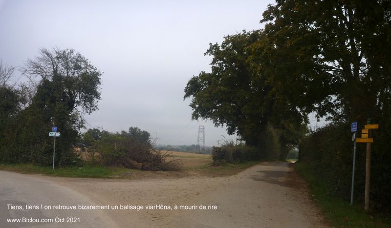 Et un peu plus loin on retrouve le balisage Viarh&ocirc;na sorti de nulle part ..