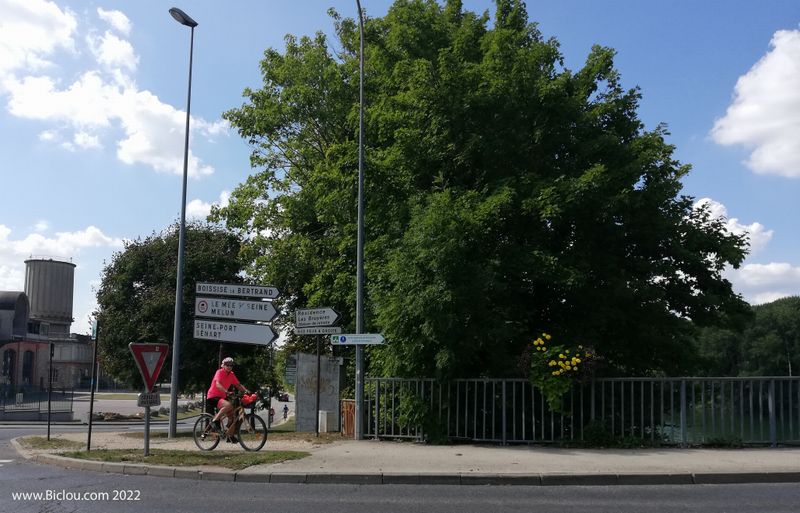 Travers&eacute;e de la Seine , &agrave; Boissise