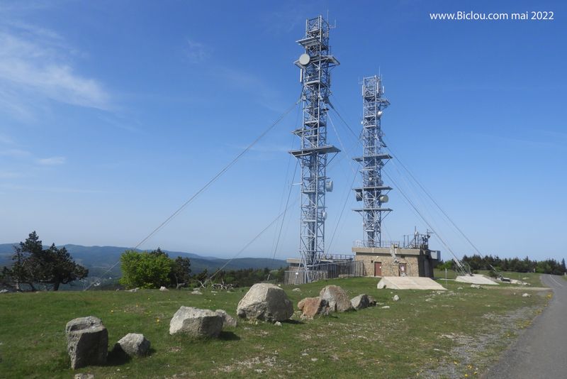 Les ZAntennes du Mont Aigoual, arrosent &agrave; 360 degr&eacute;s