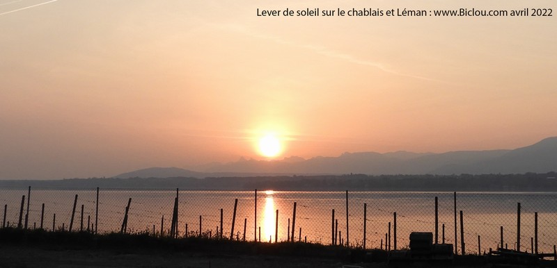 Lever de soleil sur le Chablais et L&eacute;man