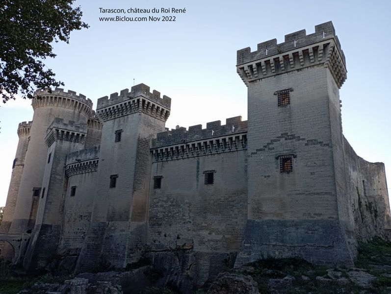 Tarascon, ch&acirc;teau du Bon roi Ren&eacute;