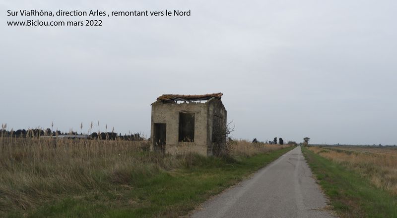Sur ViaRh&ocirc;na , en direction de Arles vers le Nord
