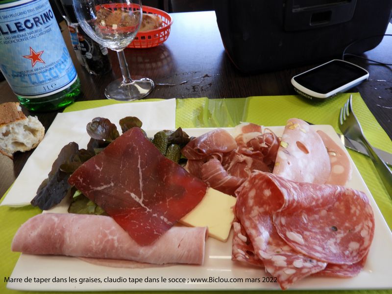 Ravitos, dans la cantine du claudio au Cheylas (Carr&eacute; Gourmand)