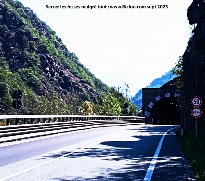 Sur la statale SS 25 attention aux tunnels