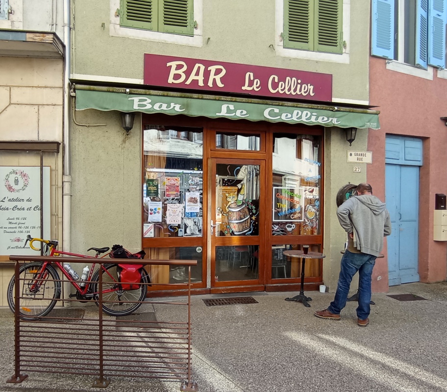 Seyssel : Ici pas de café , uniquement des boissons fortes