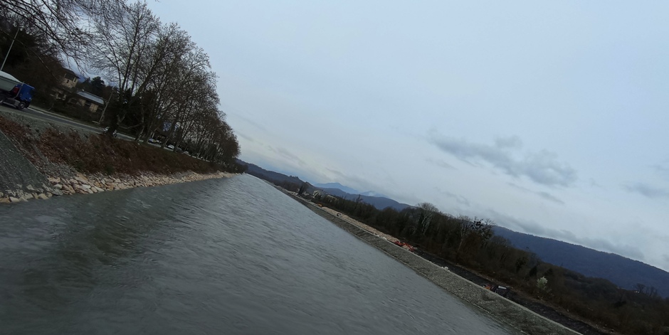 L'Isère est pleine (Montmélian)