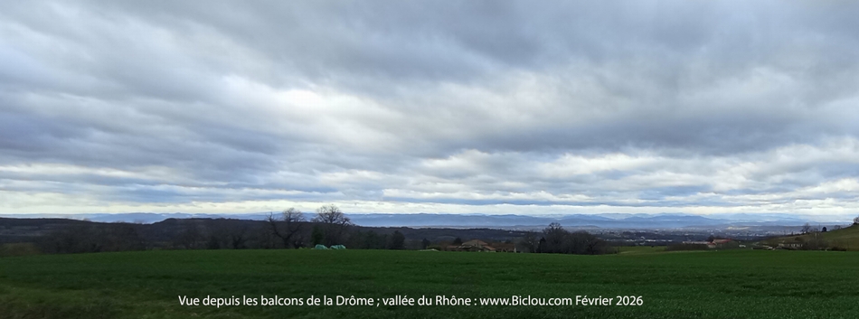Vue depuis les Balcons de la Drôme : Vallée du Rhône