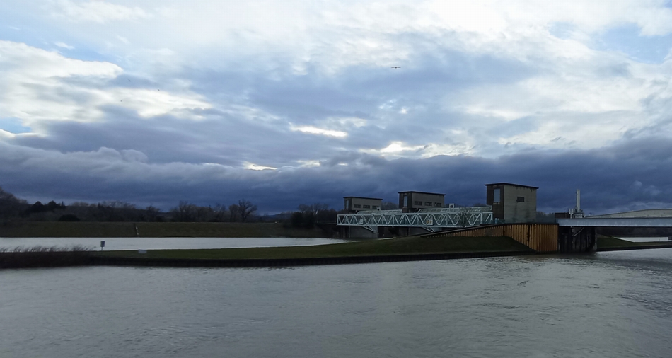 Revoilou le Barrage de Donzère