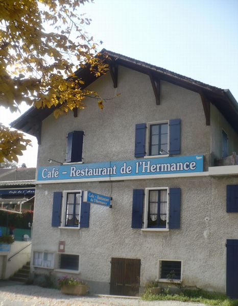 caf&eacute; de l'Hermance