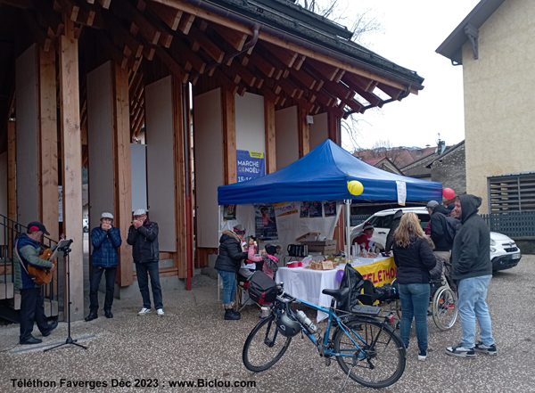 le groupe des marcheurs du telethon en 2022 a st ferreol (favergie) (haute-savoie) ; photo dauphin� lib�r�