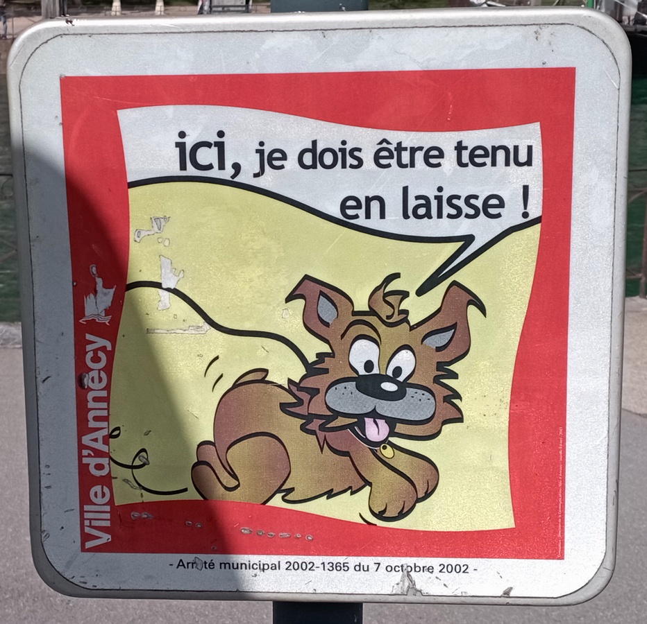 chine-doivent-etre-tenus-en-laisse-annecytitle=chine-doivent-etre-tenus-en-laisse-annecy