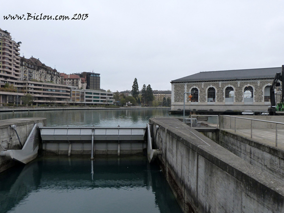 les-vannes-et-le-pont-du-Seujet-Geneve-nov-25013