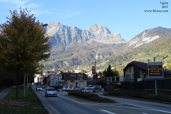 Ugine-et-vue-sur-Lont-Charvin