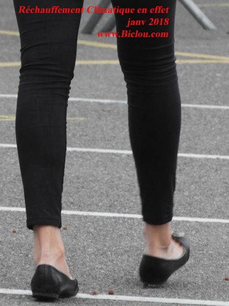 au-vu-des-jolies-pieds-de-cette-jante-dame-l-hiber-2017-18-est-douxtitle=au-vu-des-jolies-pieds-de-cette-jante-dame-l-hiber-2017-18-est-doux