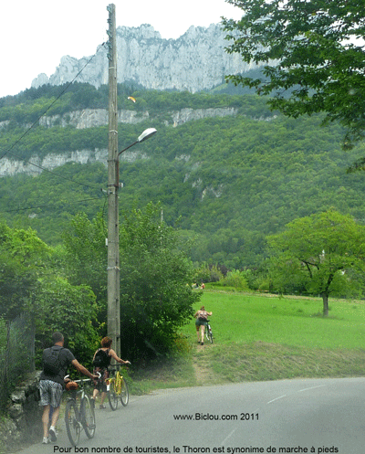 La mont&eacute;e du Toron de la c&ocirc;te de talloires s'apparente &agrave; la marche &agrave; pieds pour bon nombre de cyclistes en 2011