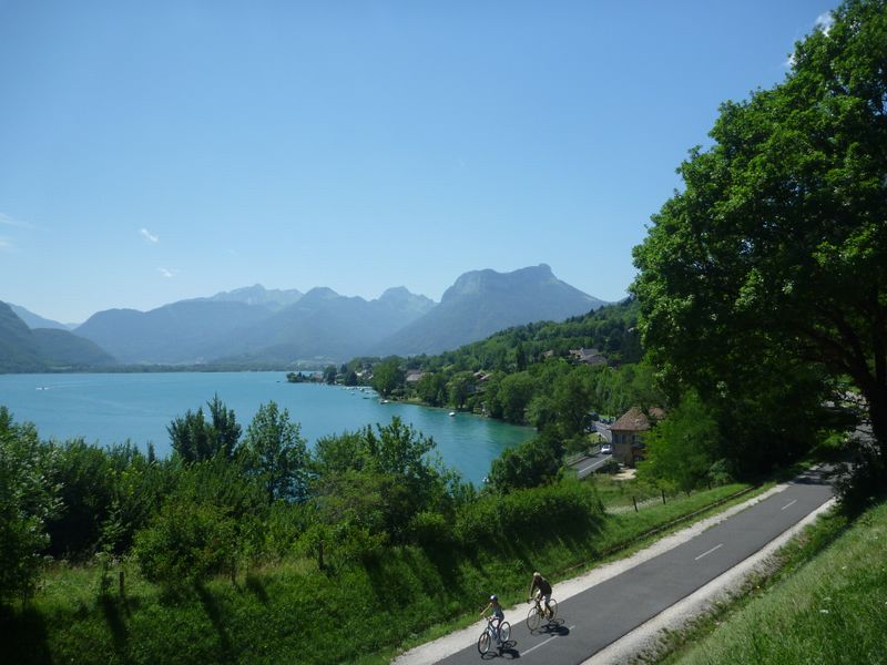 La plus belle vue de la piste cyclable Annecy faverges en 2011 � Duingt