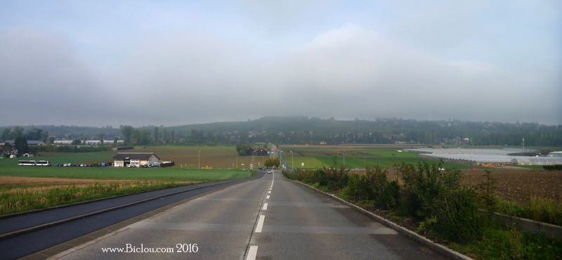 La plaine entre st julien et Genève direction Soral est cyclable .. depuis 30 ans .. elle