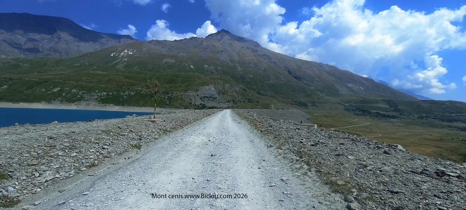 Sur le barrage du Mont Cenis