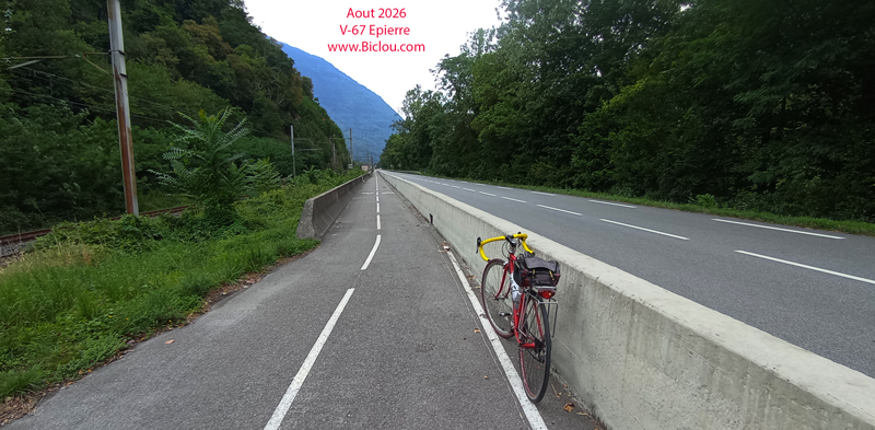 aménagement-cyclable-long-de-la-d-1090-en-savoie-basse-maurienne-;-Epierre